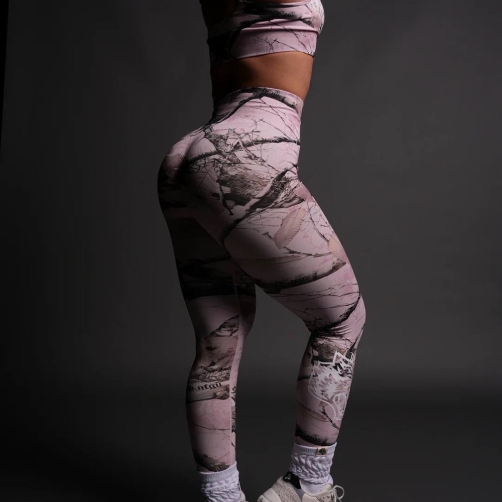 Pink Camouflage Women's Leggings